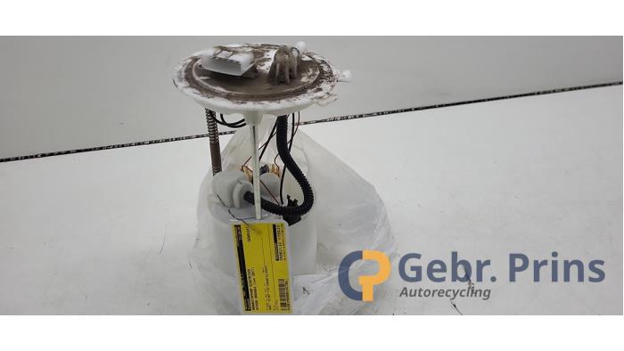 Gebruikte Tank element Pomp Nissan Qashqai (J11) 1.2 DIG-T 16V Prijs € 50,00 Margeregeling aangeboden door Autorec. Gebr. Prins b.v.