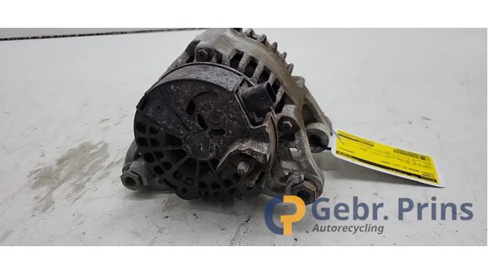 Dynamo van een Suzuki Wagon-R+ (RB) 1.0 12V 2008