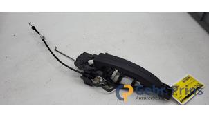 Gebruikte Portiergreep 2Deurs links Ford Transit Connect (PJ2) 1.5 EcoBlue Prijs € 36,30 Inclusief btw aangeboden door Autorec. Gebr. Prins b.v.