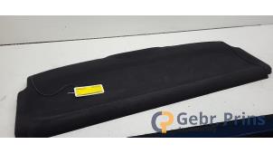 Gebruikte Hoedenplank Peugeot 206+ (2L/M) 1.4 XS Prijs € 35,00 Margeregeling aangeboden door Autorec. Gebr. Prins b.v.