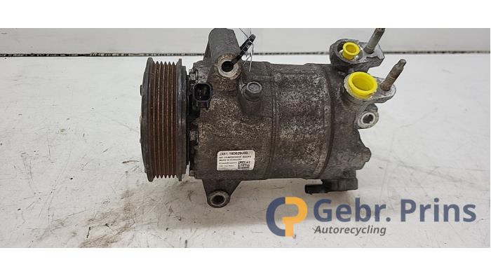 Gebruikte Aircopomp Ford Transit Connect (PJ2) 1.5 EcoBlue Prijs € 181,50 Inclusief btw aangeboden door Autorec. Gebr. Prins b.v.