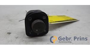 Gebruikte Spiegel Schakelaar Volkswagen Tiguan (5N1/2) 1.4 TSI 16V 4Motion Prijs € 10,00 Margeregeling aangeboden door Autorec. Gebr. Prins b.v.