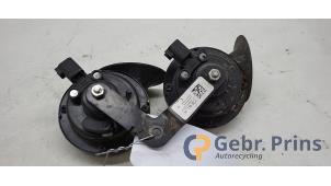 Gebruikte Toeter Tesla Model 3 Standard RWD Plus 60 kWh Prijs € 20,00 Margeregeling aangeboden door Autorec. Gebr. Prins b.v.