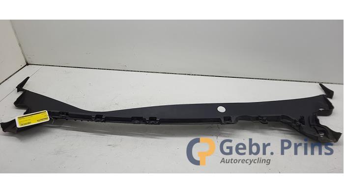 Gebruikte Paravan Tesla Model 3 Standard RWD Plus 60 kWh Prijs € 40,00 Margeregeling aangeboden door Autorec. Gebr. Prins b.v.