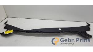 Gebruikte Paravent Tesla Model 3 Standard RWD Plus 60 kWh Prijs € 40,00 Margeregeling aangeboden door Autorec. Gebr. Prins b.v.