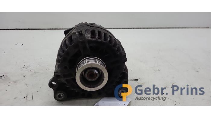 Gebruikte Dynamo Volkswagen Golf V (1K1) 1.6 FSI 16V Prijs € 35,00 Margeregeling aangeboden door Autorec. Gebr. Prins b.v.