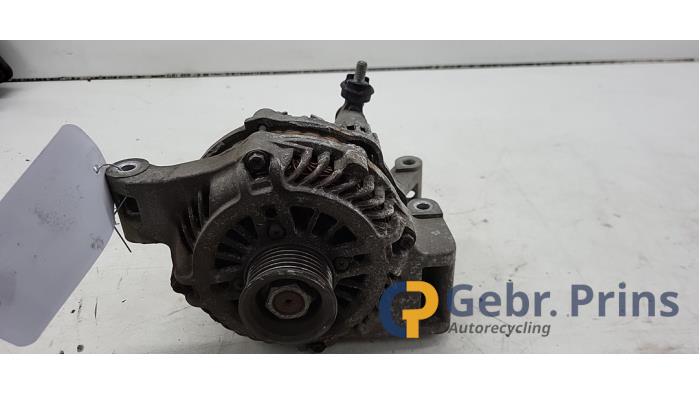 Gebruikte Dynamo Mazda 5 (CR19) 1.8i 16V Prijs € 35,00 Margeregeling aangeboden door Autorec. Gebr. Prins b.v.