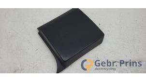 Gebruikte Carrosserielijst Renault Trafic (1FL/2FL/3FL/4FL) 1.6 dCi Twin Turbo Prijs € 24,20 Inclusief btw aangeboden door Autorec. Gebr. Prins b.v.