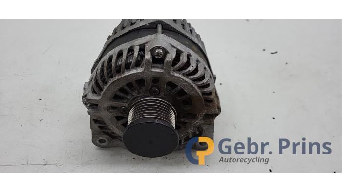 Gebruikte Dynamo Renault Trafic (1FL/2FL/3FL/4FL) 1.6 dCi Twin Turbo Prijs € 90,75 Inclusief btw aangeboden door Autorec. Gebr. Prins b.v.