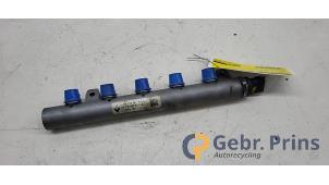 Gebruikte Injector brug Renault Trafic (1FL/2FL/3FL/4FL) 1.6 dCi Twin Turbo Prijs € 90,75 Inclusief btw aangeboden door Autorec. Gebr. Prins b.v.