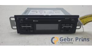 Gebruikte Radio Renault Trafic (1FL/2FL/3FL/4FL) 1.6 dCi Twin Turbo Prijs € 121,00 Inclusief btw aangeboden door Autorec. Gebr. Prins b.v.