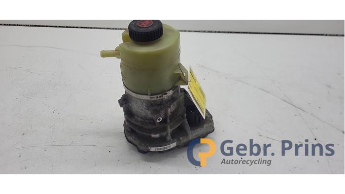 Stuurbekrachtiging Pomp van een Renault Trafic (1FL/2FL/3FL/4FL) 1.6 dCi Twin Turbo 2017