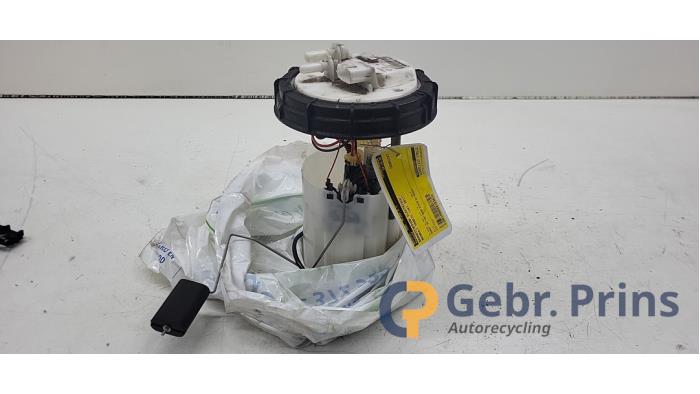 Gebruikte Tank element Pomp Renault Trafic (1FL/2FL/3FL/4FL) 1.6 dCi Twin Turbo Prijs € 42,35 Inclusief btw aangeboden door Autorec. Gebr. Prins b.v.