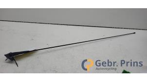 Gebruikte Antenne Renault Trafic (1FL/2FL/3FL/4FL) 1.6 dCi Twin Turbo Prijs € 30,25 Inclusief btw aangeboden door Autorec. Gebr. Prins b.v.