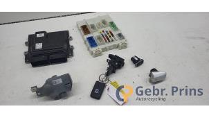 Gebruikte Kontaktslot + computer Volvo V40 (MV) 2.0 D4 16V Prijs € 100,00 Margeregeling aangeboden door Autorec. Gebr. Prins b.v.