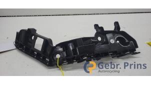 Gebruikte Bumpersteun rechts-achter Volkswagen Polo VI (AW1) 1.0 TSI 12V Prijs € 20,00 Margeregeling aangeboden door Autorec. Gebr. Prins b.v.