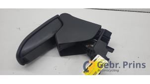 Gebruikte Armleuning Citroen DS3 (SA) 1.6 e-HDi Prijs € 35,00 Margeregeling aangeboden door Autorec. Gebr. Prins b.v.