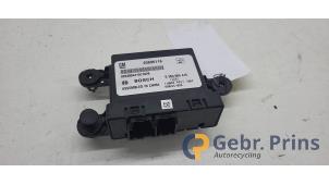 Gebruikte PDC Module Chevrolet Cruze (305) 1.8 16V VVT Prijs € 40,00 Margeregeling aangeboden door Autorec. Gebr. Prins b.v.