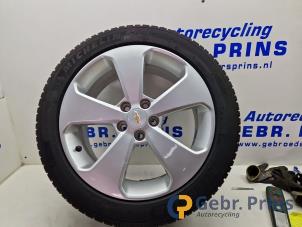 Gebruikte Reserveband Chevrolet Cruze (305) 1.8 16V VVT Prijs € 75,00 Margeregeling aangeboden door Autorec. Gebr. Prins b.v.