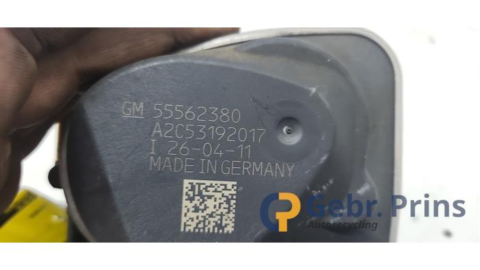 Gasklephuis van een Chevrolet Cruze (305) 1.8 16V VVT 2013