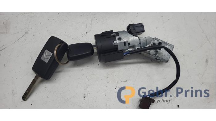 Gebruikte Kontaktslot + computer Citroen C3 (SC) 1.2 VTi 82 12V Prijs € 125,00 Margeregeling aangeboden door Autorec. Gebr. Prins b.v.