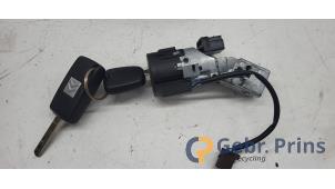 Gebruikte Contactslot + computer Citroen C3 (SC) 1.2 VTi 82 12V Prijs € 125,00 Margeregeling aangeboden door Autorec. Gebr. Prins b.v.