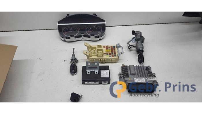 Gebruikte Kontaktslot + computer Hyundai i20 1.1 CRDi VGT 12V Prijs € 150,00 Margeregeling aangeboden door Autorec. Gebr. Prins b.v.