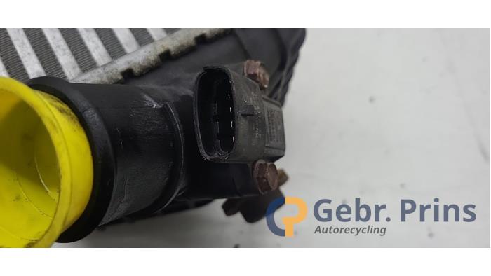 Intercooler van een Hyundai i20 1.1 CRDi VGT 12V 2014