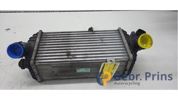 Intercooler van een Hyundai i20 1.1 CRDi VGT 12V 2014