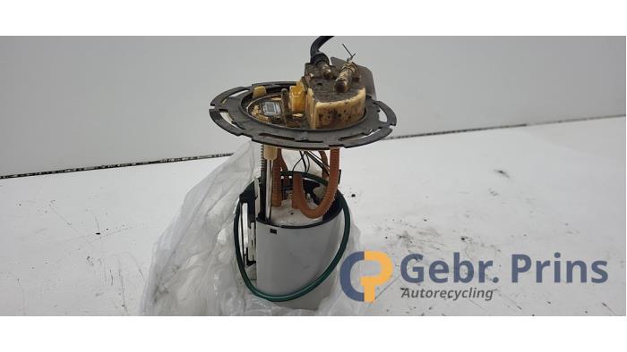 Gebruikte Tank element Pomp Volvo V60 I (FW/GW) 1.6 T3 16V Prijs € 50,00 Margeregeling aangeboden door Autorec. Gebr. Prins b.v.