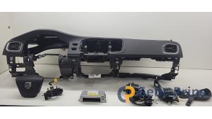 Gebruikte Airbag set + dashboard Volvo V60 I (FW/GW) 1.6 T3 16V Prijs € 500,00 Margeregeling aangeboden door Autorec. Gebr. Prins b.v.