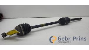 Gebruikte Aandrijfas rechts-voor Mercedes ML II (164/4JG) 3.0 ML-280 CDI 4-Matic V6 24V Prijs € 60,00 Margeregeling aangeboden door Autorec. Gebr. Prins b.v.