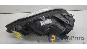 Gebruikte Rechter Koplamp Mercedes ML II (164/4JG) 3.0 ML-280 CDI 4-Matic V6 24V Prijs € 150,00 Margeregeling aangeboden door Autorec. Gebr. Prins b.v.