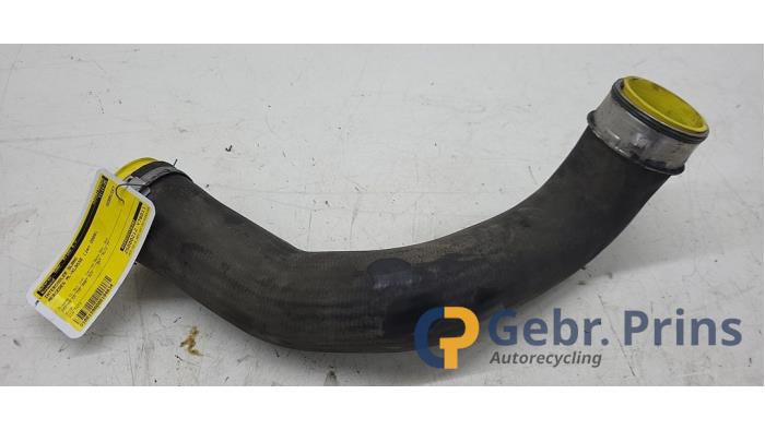Gebruikte Intercooler Slang Mercedes ML II (164/4JG) 3.0 ML-280 CDI 4-Matic V6 24V Prijs € 20,00 Margeregeling aangeboden door Autorec. Gebr. Prins b.v.