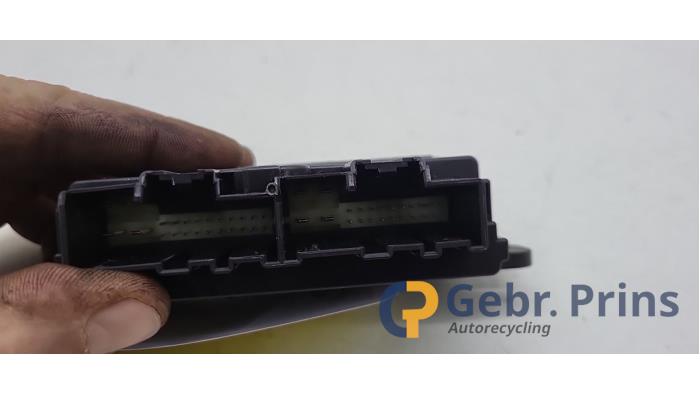 Centrale Deurvergrendelings Module van een Ford Focus 4 Wagon 1.0 Ti-VCT EcoBoost 12V 100 2020