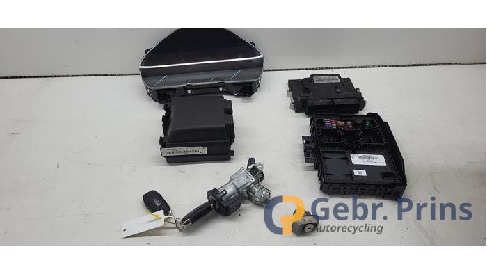 Gebruikte Kontaktslot + computer Ford Focus 4 Wagon 1.0 Ti-VCT EcoBoost 12V 100 Prijs € 250,00 Margeregeling aangeboden door Autorec. Gebr. Prins b.v.