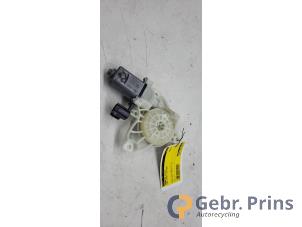 Gebruikte Portierruitmotor Ford Focus 4 Wagon 1.0 Ti-VCT EcoBoost 12V 100 Prijs € 40,00 Margeregeling aangeboden door Autorec. Gebr. Prins b.v.