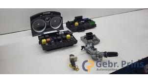 Gebruikte Kontaktslot + computer Opel Astra H (L48) 1.6 16V Twinport Prijs € 100,00 Margeregeling aangeboden door Autorec. Gebr. Prins b.v.