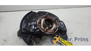 Gebruikte Fusee links-voor Ford Focus 4 Wagon 1.0 Ti-VCT EcoBoost 12V 100 Prijs € 125,00 Margeregeling aangeboden door Autorec. Gebr. Prins b.v.