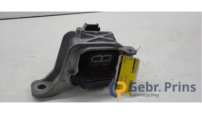 Gebruikte Motorsteun Ford Focus 4 Wagon 1.0 Ti-VCT EcoBoost 12V 100 Prijs € 40,00 Margeregeling aangeboden door Autorec. Gebr. Prins b.v.