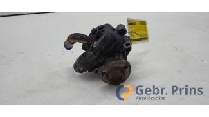 Gebruikte Servopomp Volkswagen California T4 2.5 TDI Prijs € 50,00 Margeregeling aangeboden door Autorec. Gebr. Prins b.v.