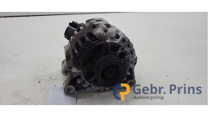Dynamo van een Peugeot 206+ (2L/M) 1.4 XS 2011