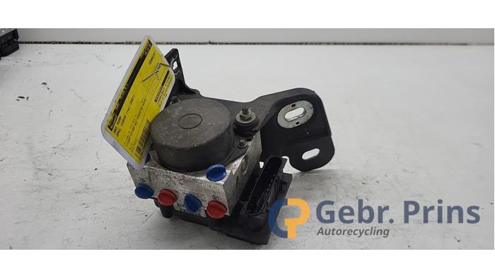 Gebruikte ABS Pomp Opel Corsa D 1.0 Prijs € 125,00 Margeregeling aangeboden door Autorec. Gebr. Prins b.v.