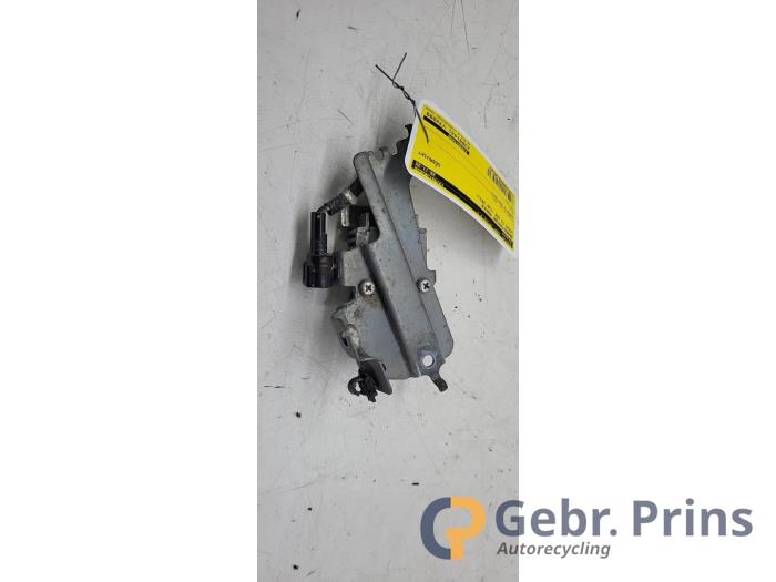 Gebruikte Brandstofpomp module Lexus IS (E2) 250 2.5 V6 24V Prijs € 40,00 Margeregeling aangeboden door Autorec. Gebr. Prins b.v.