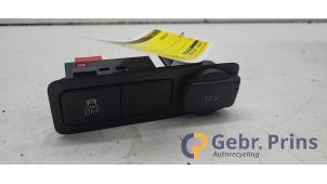 Gebruikte ASR schakelaar Volkswagen Up! (121) 1.0 12V 75 Prijs € 20,00 Margeregeling aangeboden door Autorec. Gebr. Prins b.v.