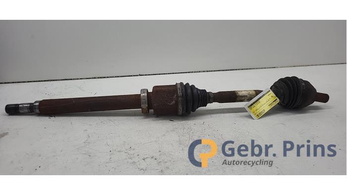 Gebruikte Steekas rechts-voor Ford Mondeo IV 2.2 TDCi 16V Prijs € 40,00 Margeregeling aangeboden door Autorec. Gebr. Prins b.v.
