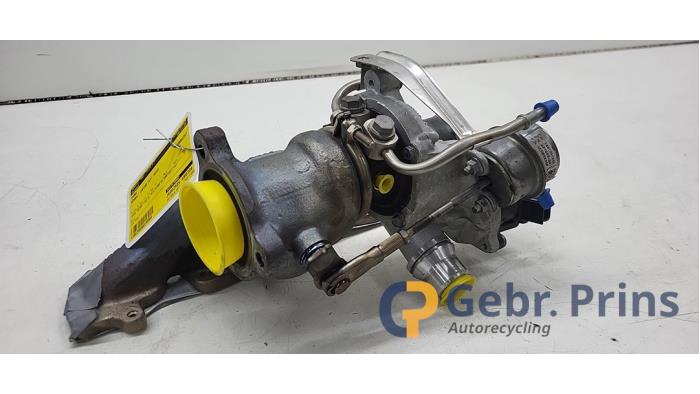Gebruikte Turbo Renault Captur I (2R) 1.2 TCE 16V EDC Prijs € 150,00 Margeregeling aangeboden door Autorec. Gebr. Prins b.v.