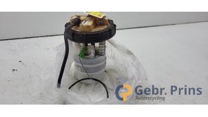 Gebruikte Tank element Pomp Renault Captur (2R) 1.2 TCE 16V EDC Prijs € 60,00 Margeregeling aangeboden door Autorec. Gebr. Prins b.v.