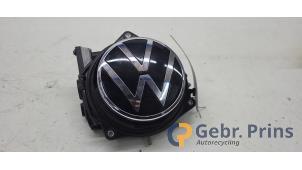 Gebruikte Handgreep Achterklep Volkswagen Polo VI (AW1) 2.0 GTI Turbo 16V Prijs € 25,00 Margeregeling aangeboden door Autorec. Gebr. Prins b.v.