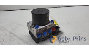 Gebruikte ABS Pomp Volkswagen Polo IV (9N1/2/3) 1.4 16V Prijs € 50,00 Margeregeling aangeboden door Autorec. Gebr. Prins b.v.